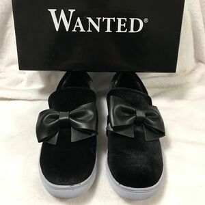 Wanted Slip On Black Velvet Women's Sneaker Size 10M